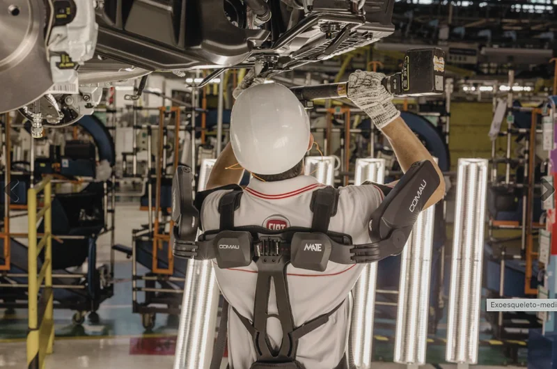 Linha de produção automotiva em operação